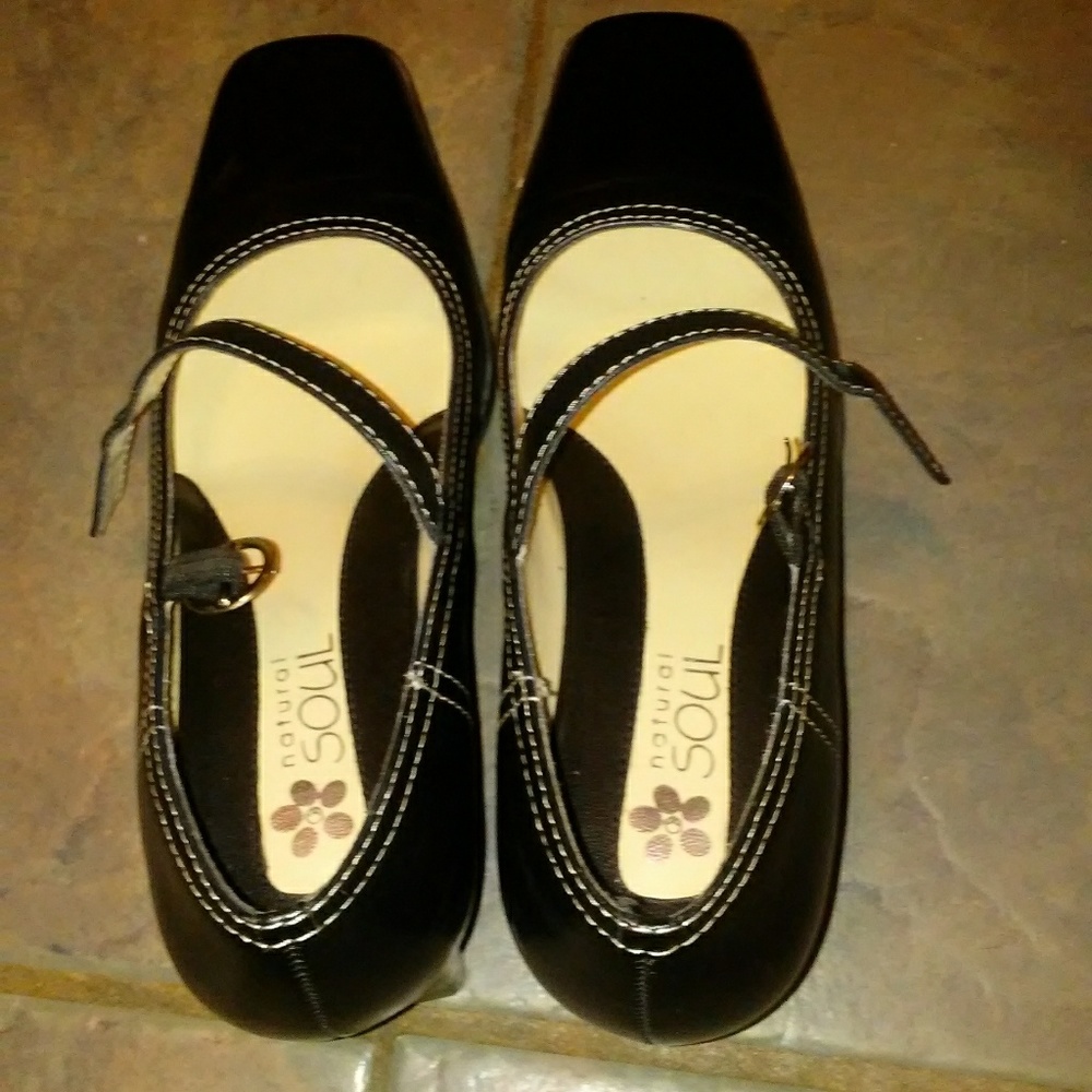 Women's shoes
